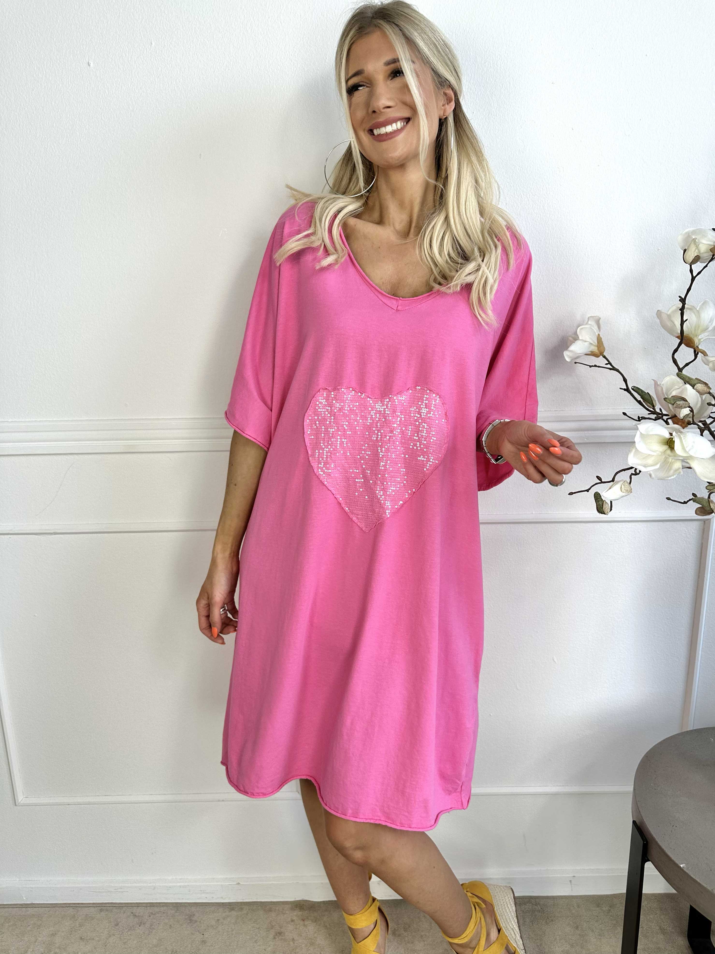 Shila - T-shirtklänning i bomull med paljetthjärta